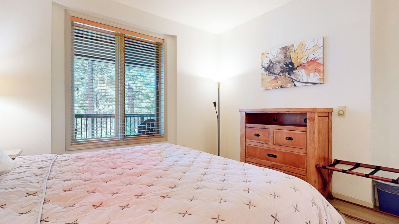 Photo of Bedroom in Mammoth Lakes