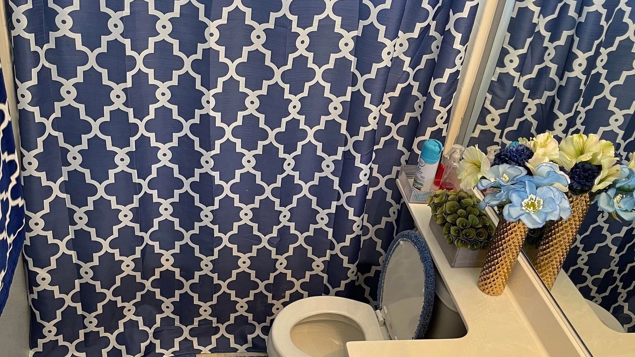Photo of Bathroom in Valley Oak