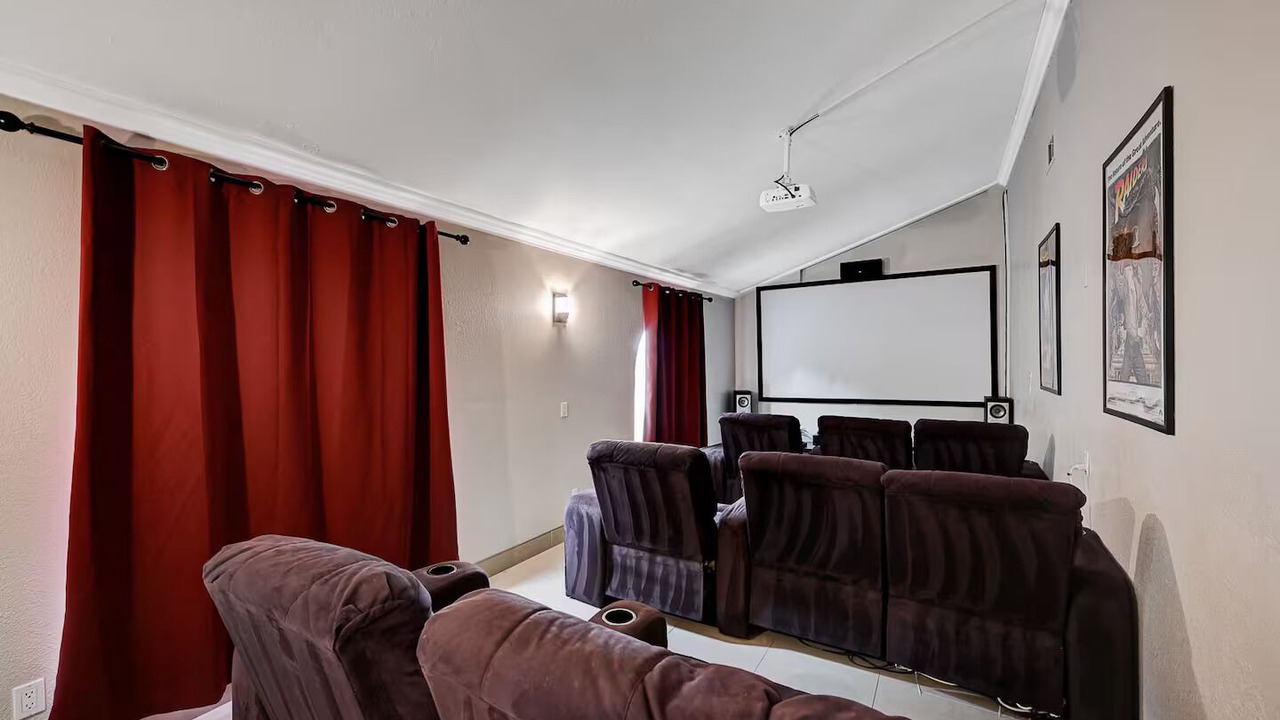 Photo of Bedroom in Enterprise