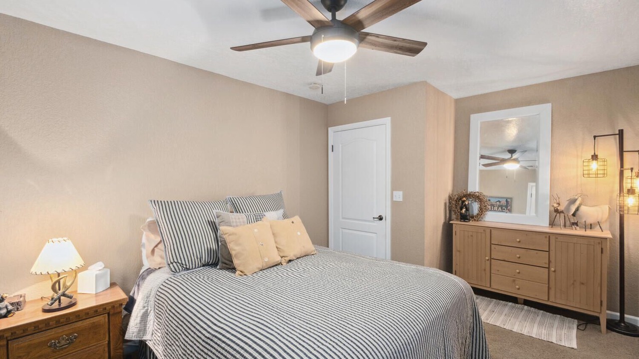 Photo of Bedroom in Bass Lake