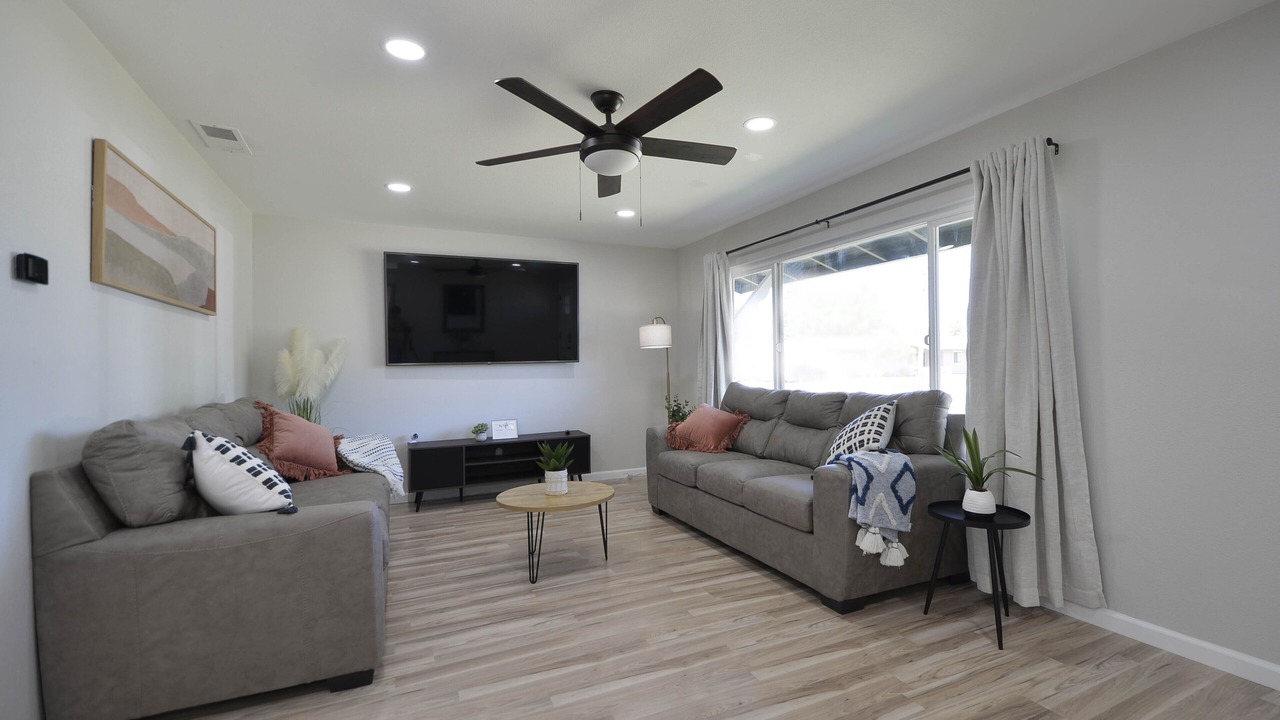 Photo of Livingroom in Los Banos