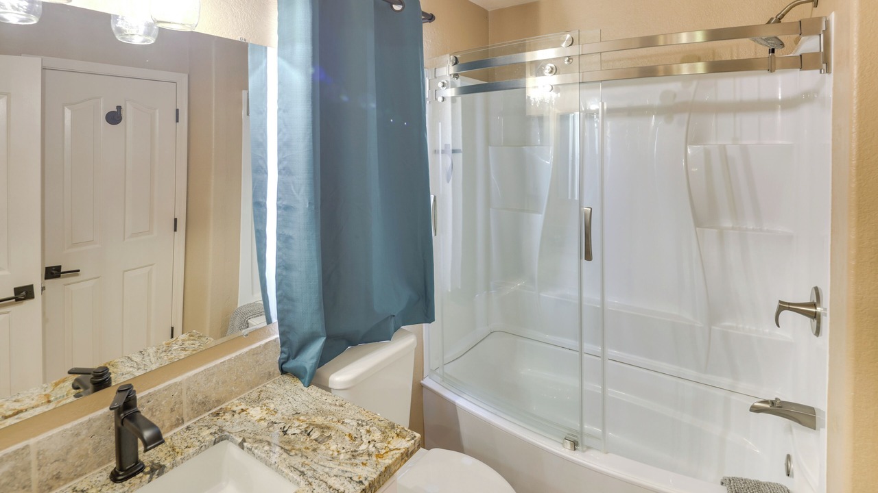 Photo of Bathroom in Sunridge Estates