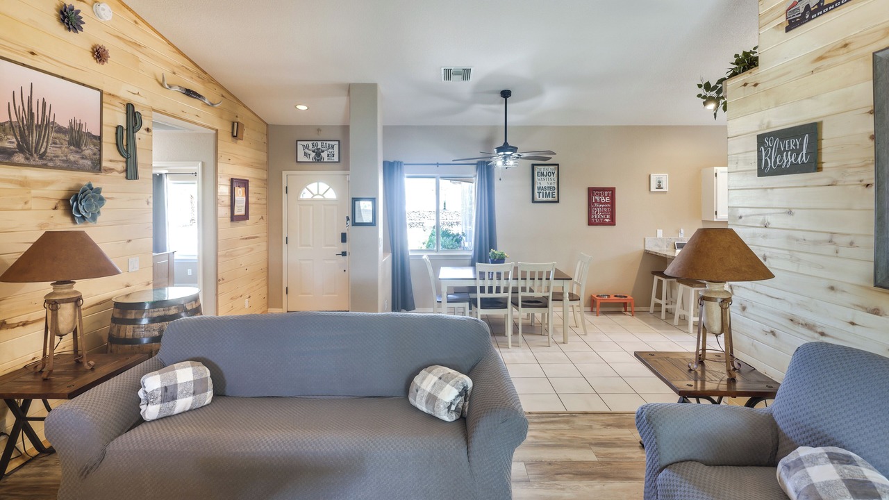 Photo of Livingroom in Sunridge Estates