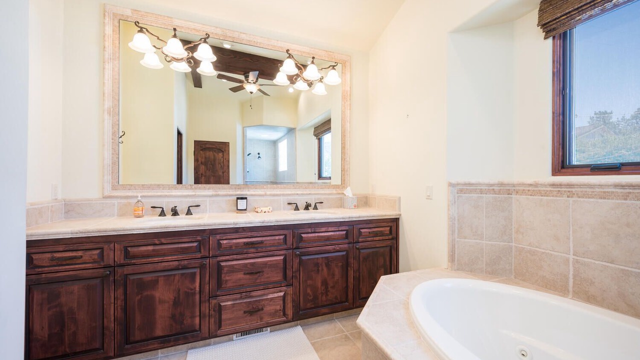 Photo of Bathroom in Happy Hill