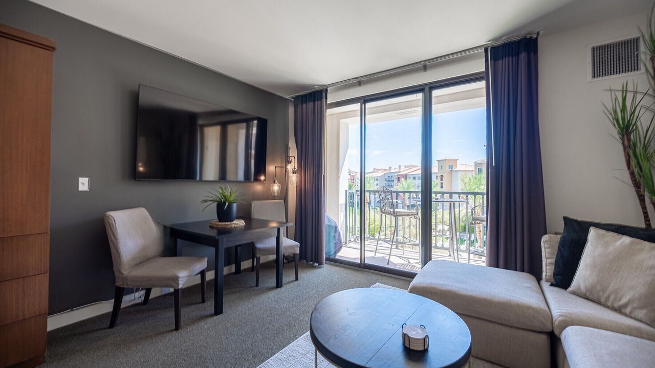 Photo of Livingroom in Lake Las Vegas