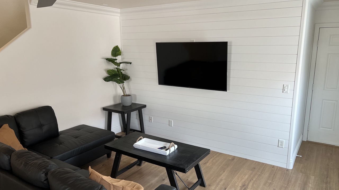 Photo of Bedroom in Enterprise