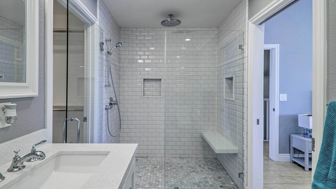 Photo of Bathroom in Discovery Bay