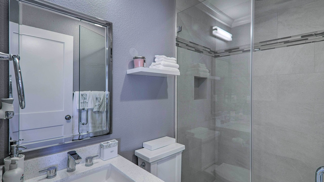 Photo of Bathroom in Discovery Bay