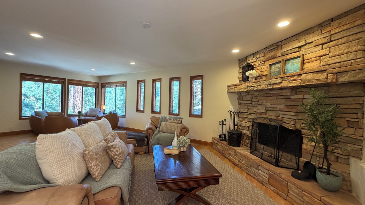 Photo of Livingroom in Zephyr Cove