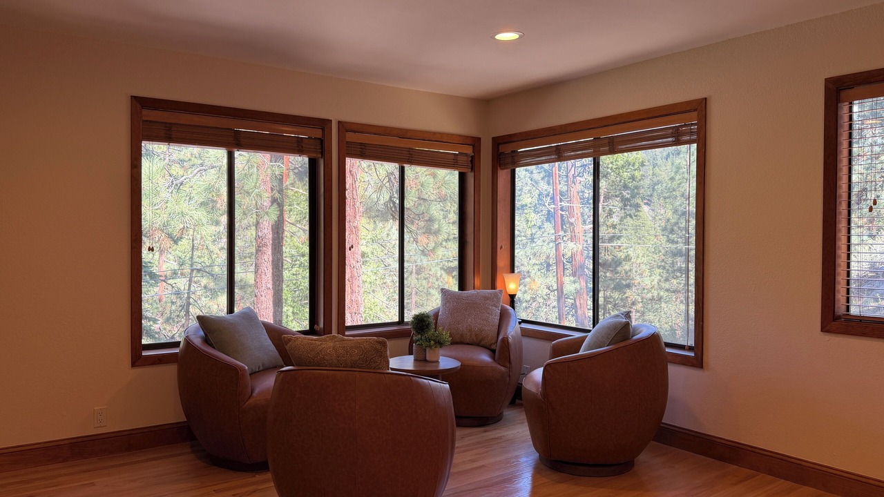 Photo of Livingroom in Zephyr Cove