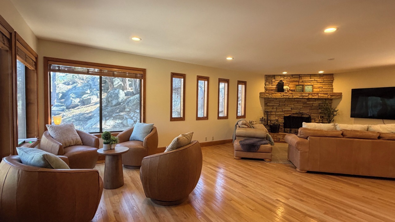 Photo of Livingroom in Zephyr Cove