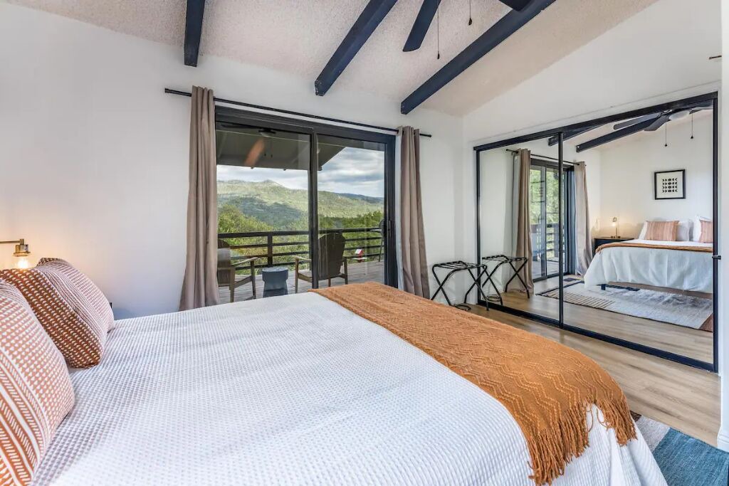 Photo of Bedroom in Yosemite Forks