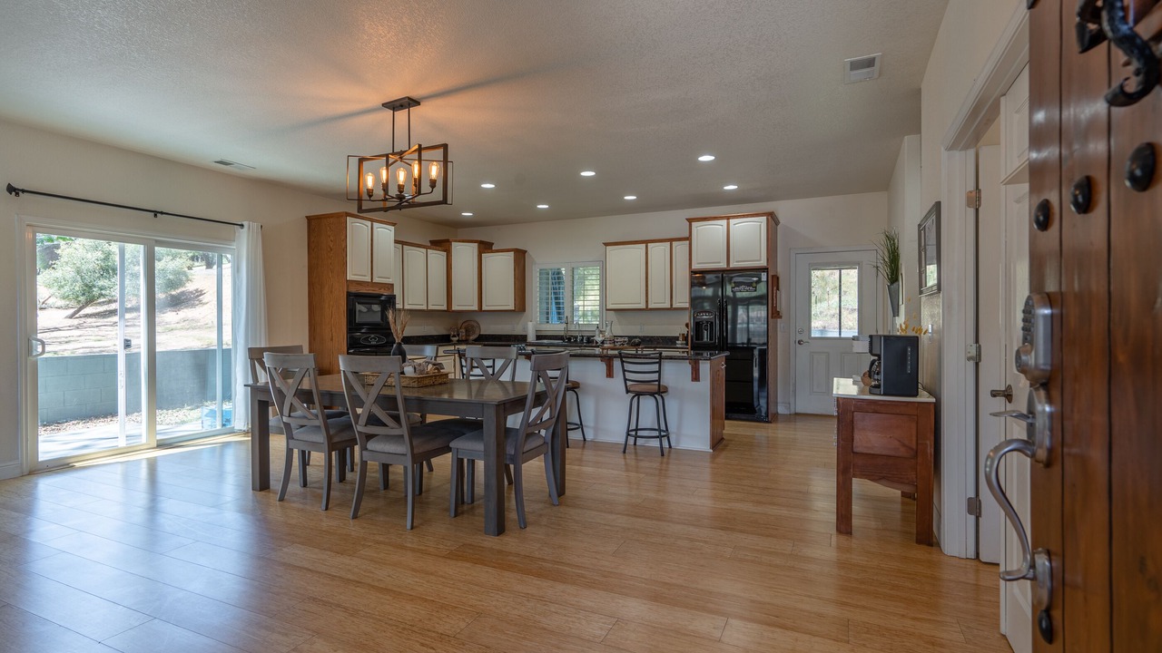 Photo of Kitchen in Groveland