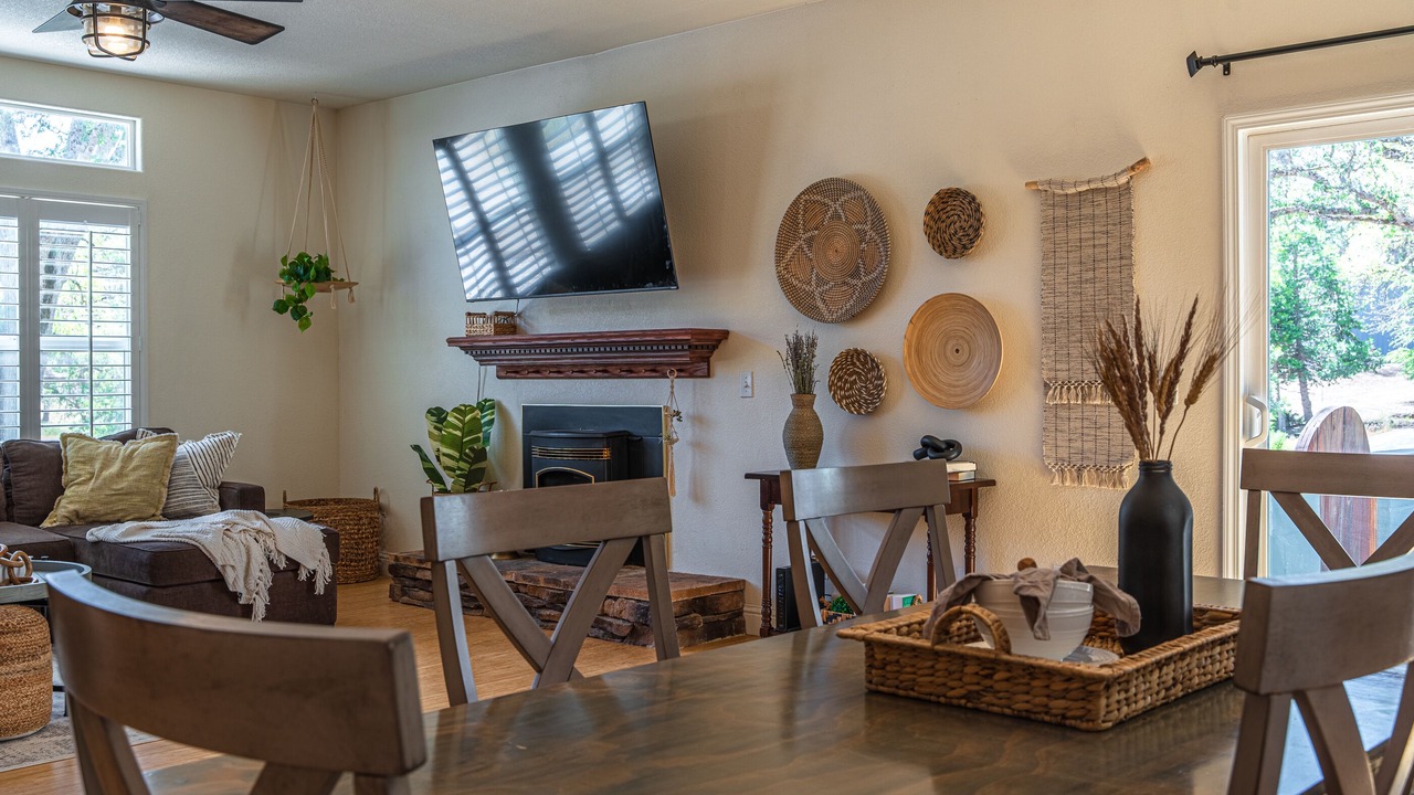 Photo of Livingroom in Groveland