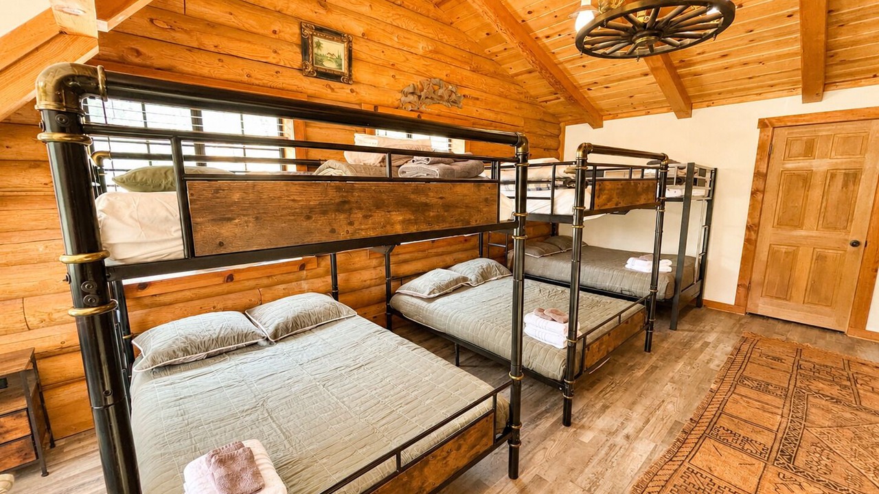 Photo of Bedroom in Bodfish