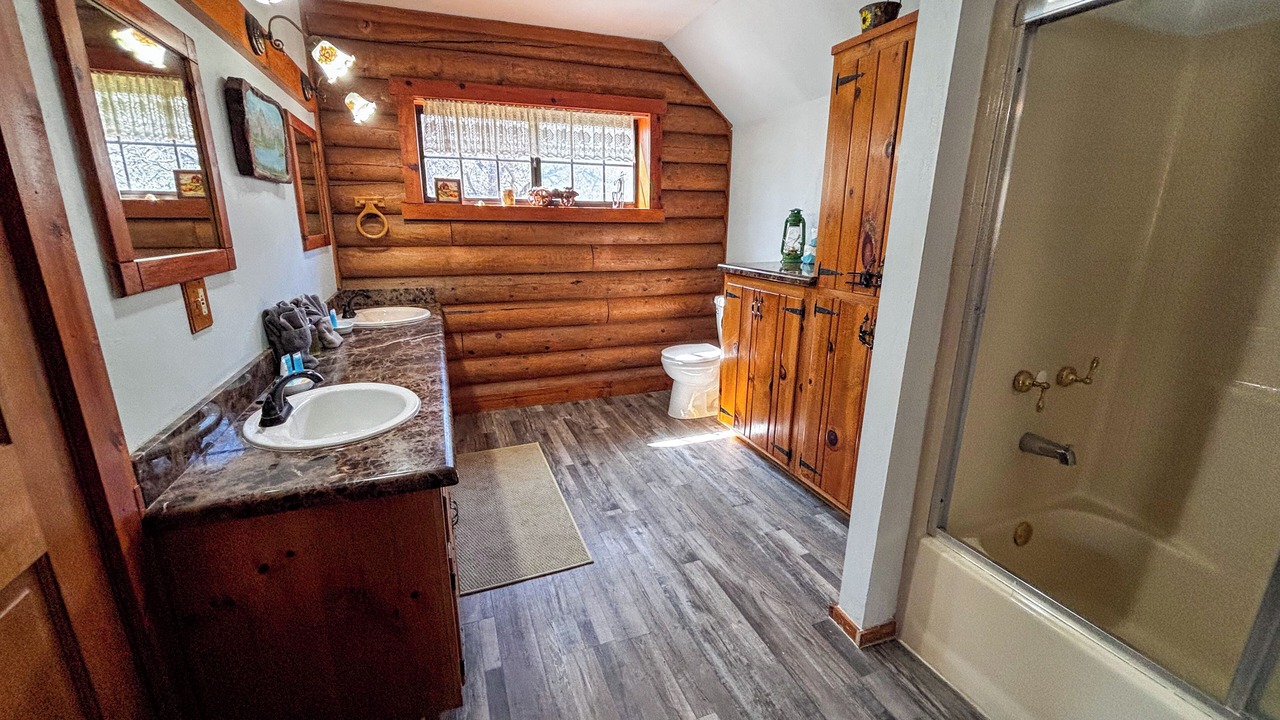 Photo of Bathroom in Bodfish