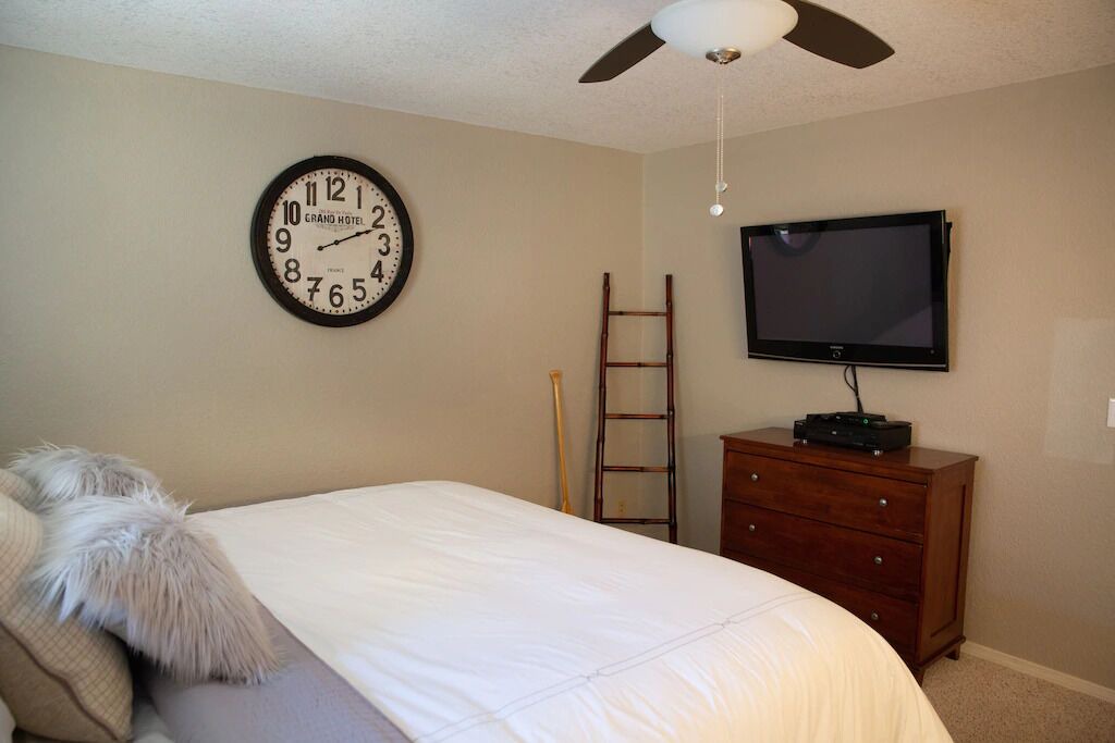 Photo of Bedroom in Cienega Springs