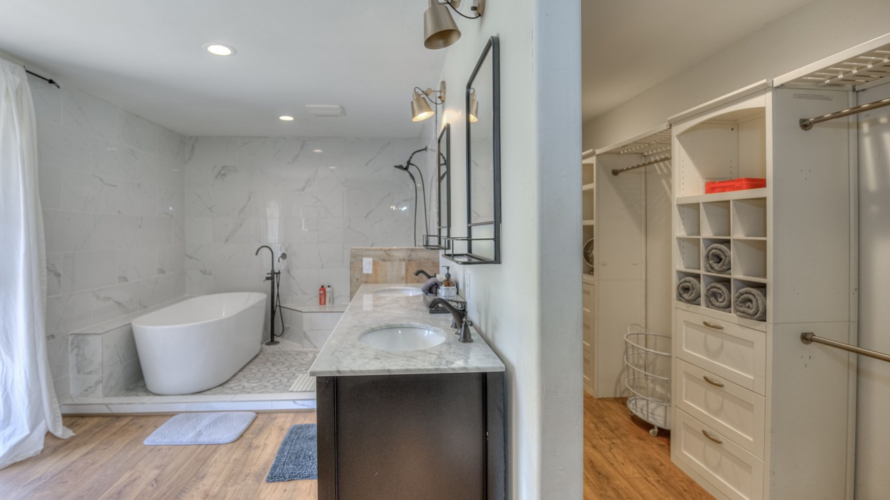 Photo of Bathroom in Clovis