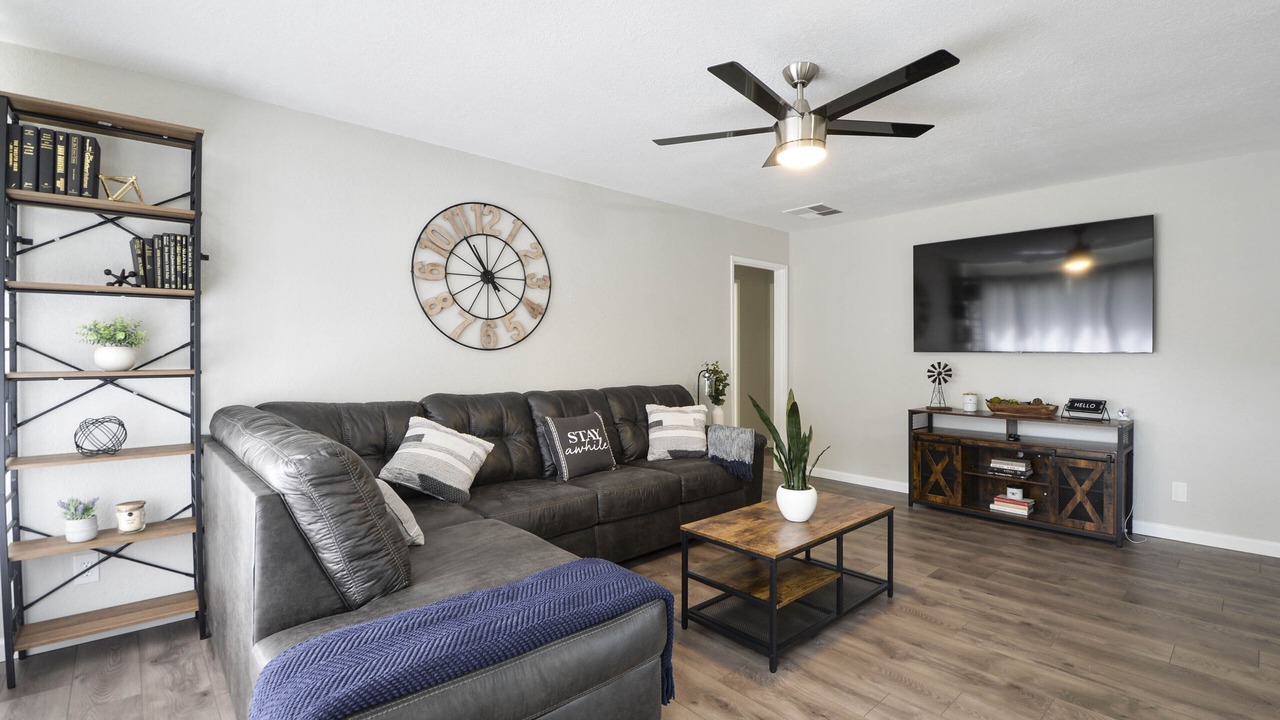 Photo of Livingroom in Los Banos