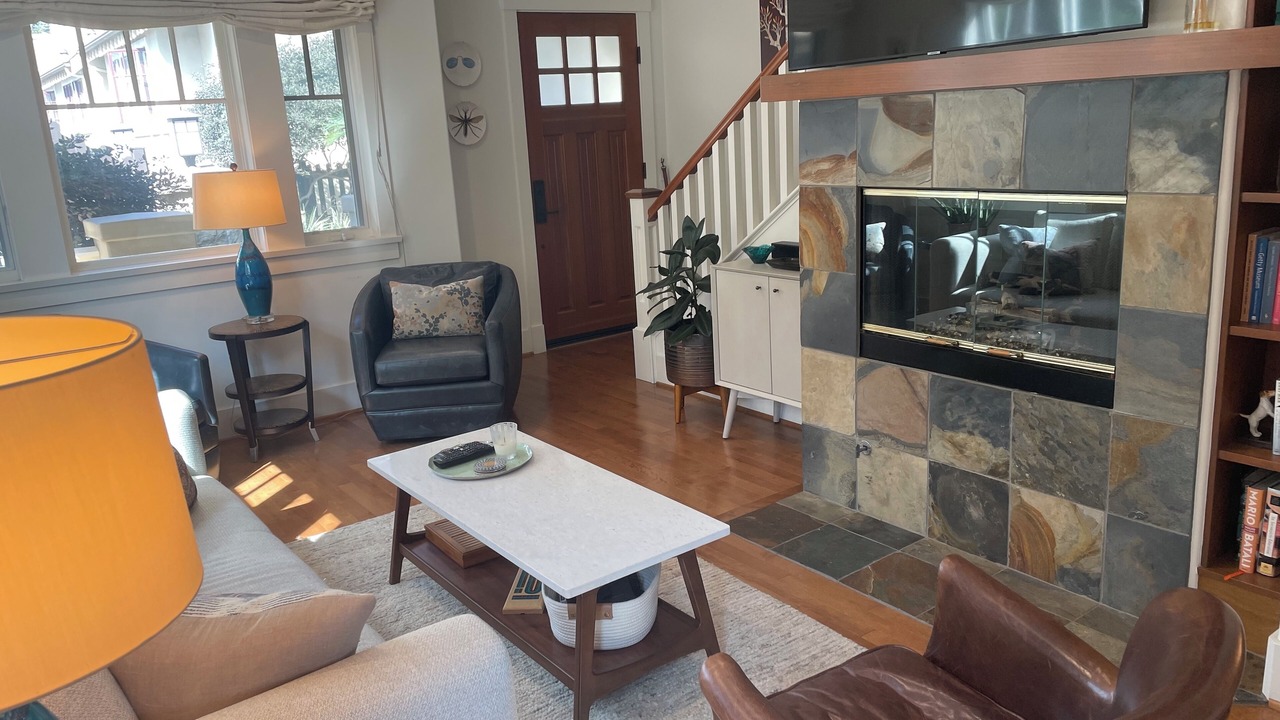 Photo of Livingroom in Upper East
