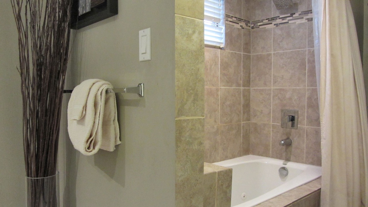 Photo of Bathroom in Lakeside Park