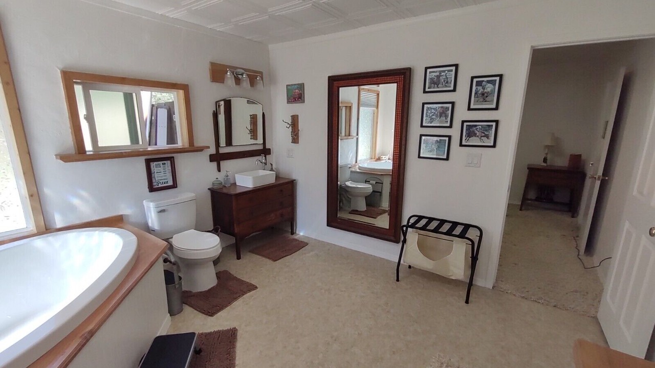 Photo of Bathroom in Miramonte