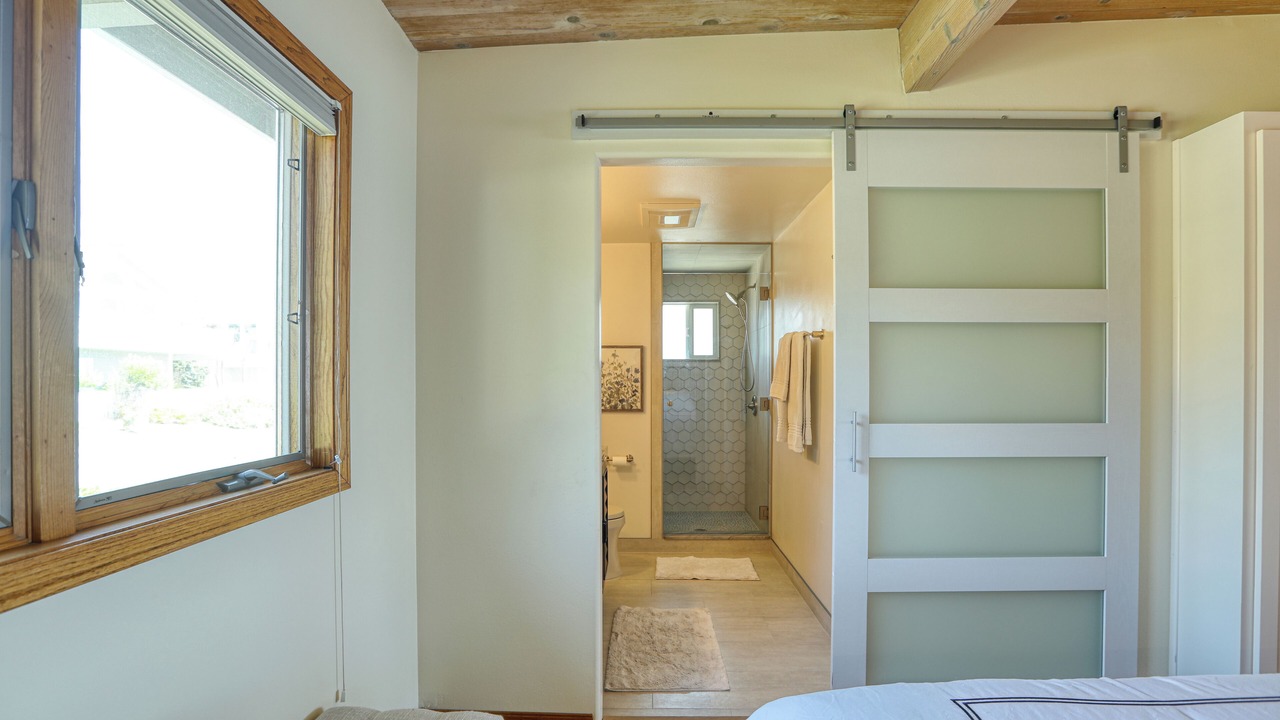 Photo of Bedroom in Marine Terrace