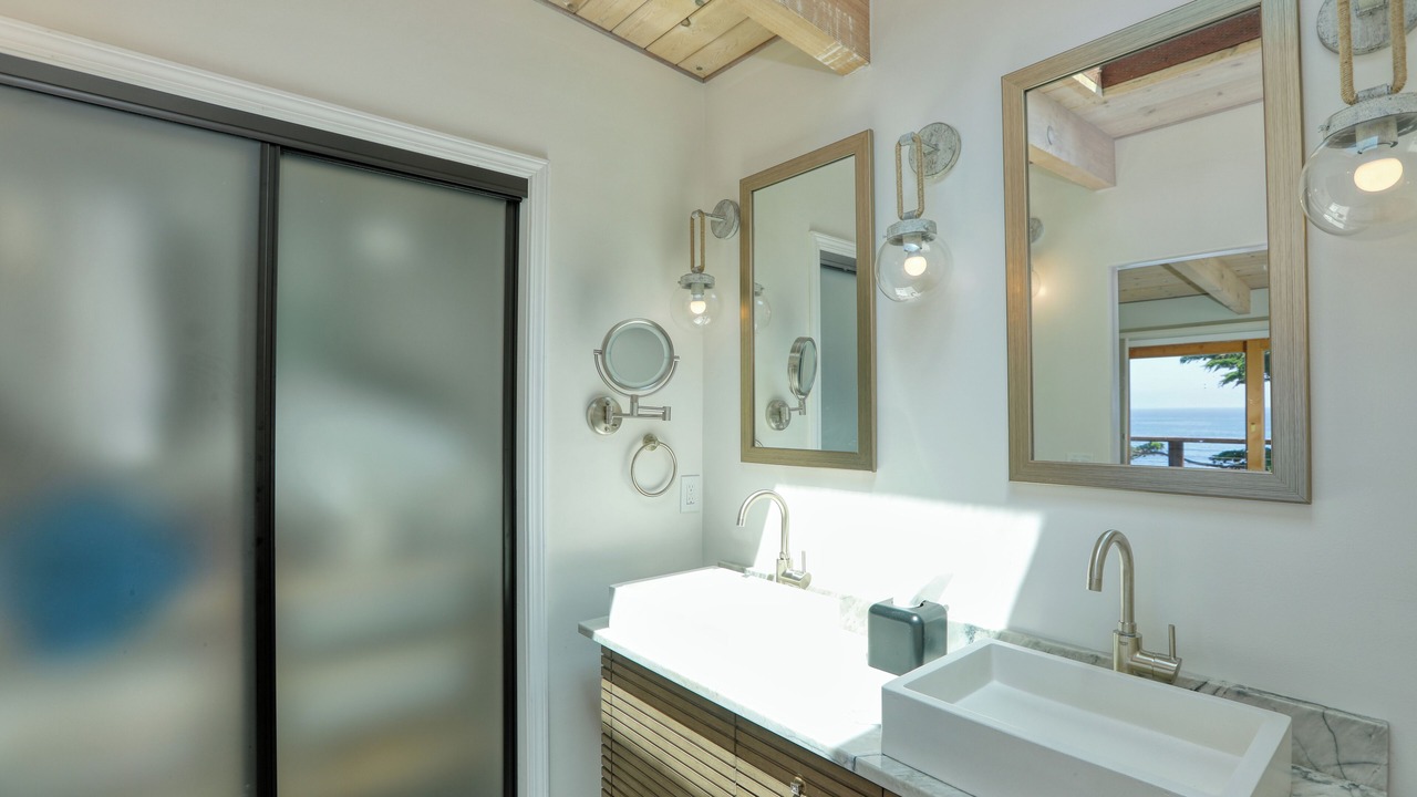 Photo of Bathroom in Marine Terrace