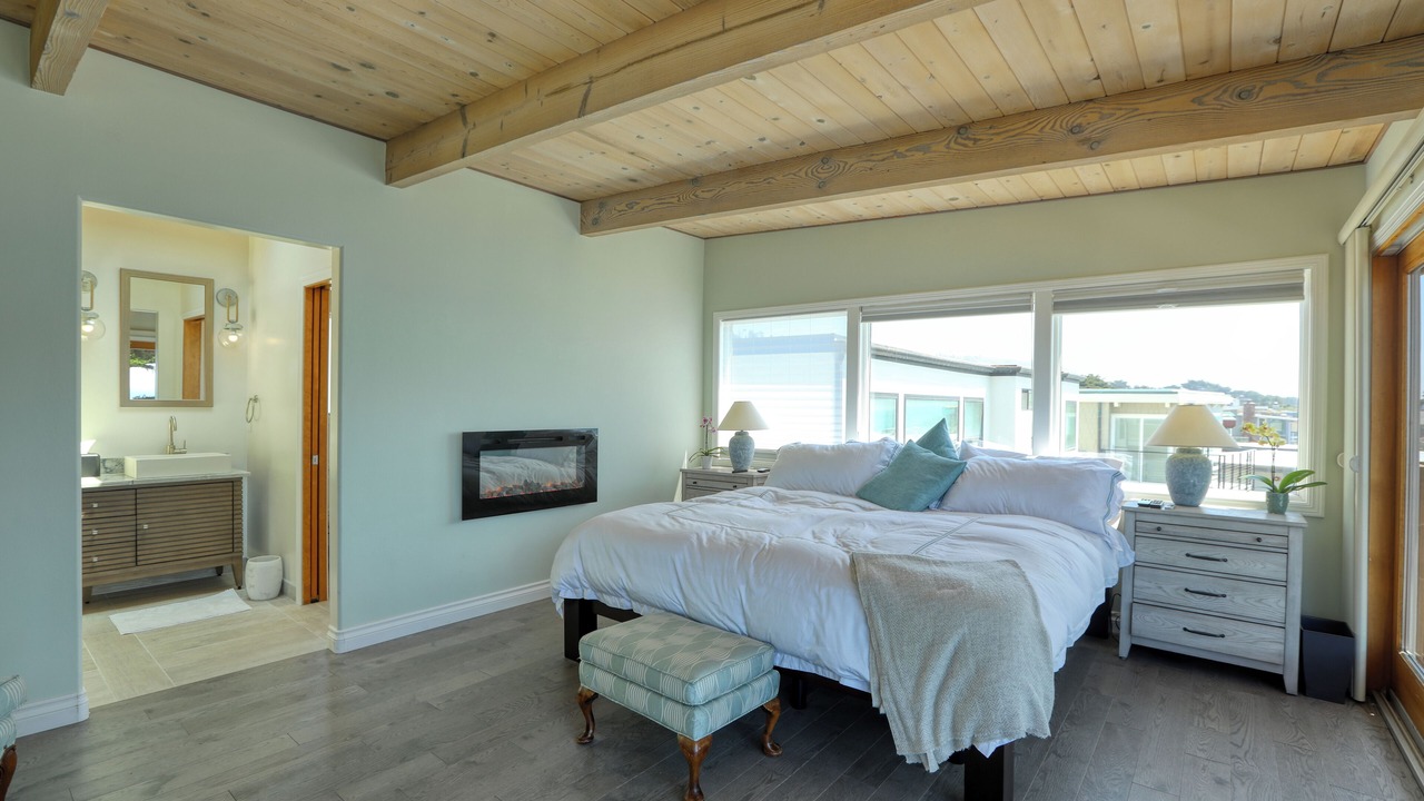 Photo of Bedroom in Marine Terrace