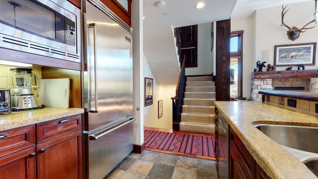 Photo of Kitchen in Mammoth Lakes