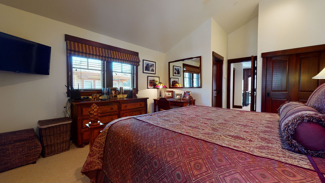 Photo of Bedroom in Mammoth Lakes