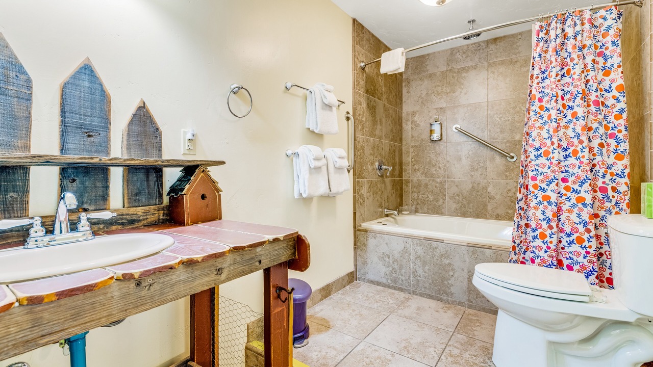 Photo of Bathroom in Groveland
