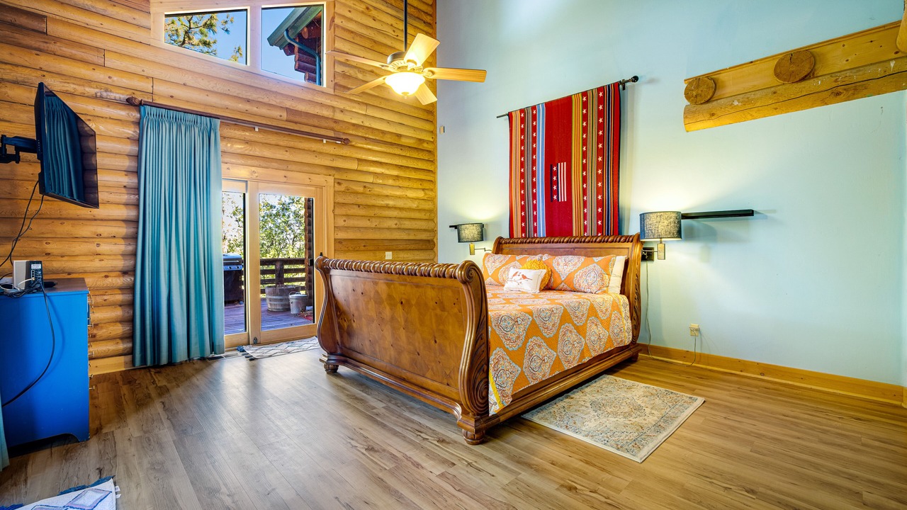 Photo of Bedroom in Groveland