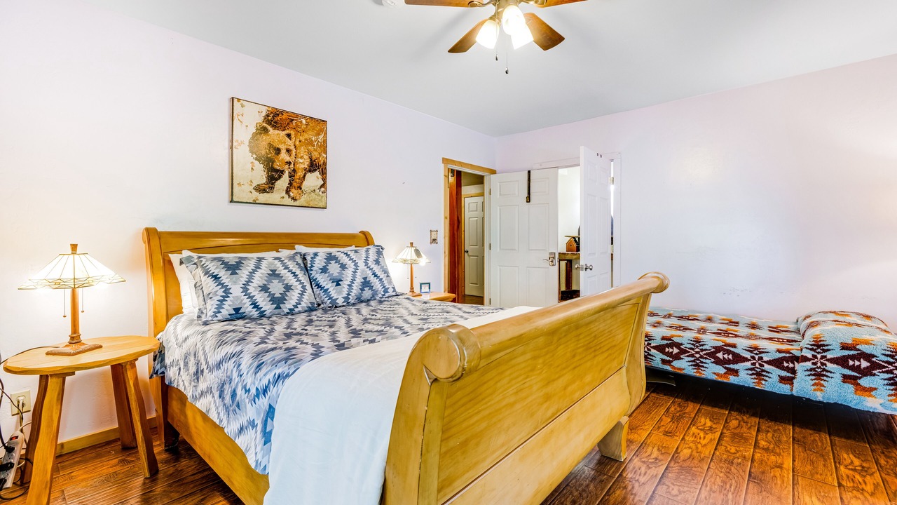Photo of Bedroom in Groveland