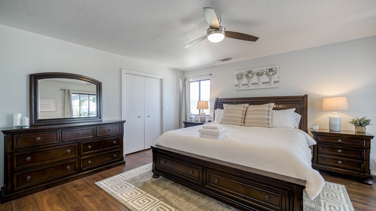 Photo of Bedroom in Midway