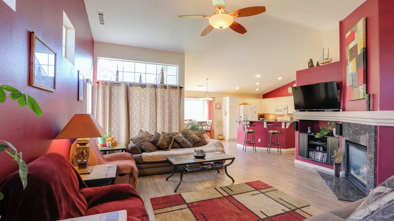 Photo of Livingroom in Sparks