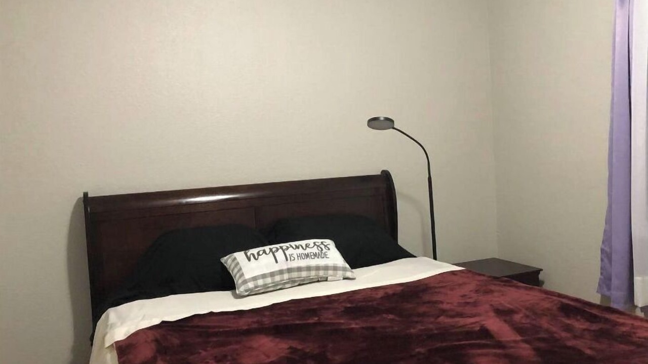 Photo of Bedroom in Valley Oak