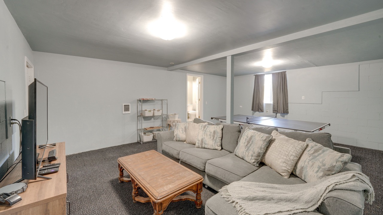 Photo of Livingroom in Posey