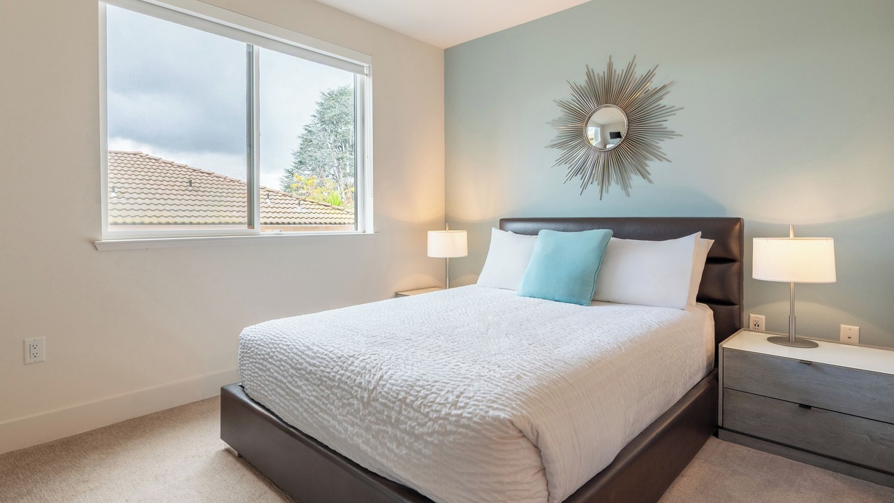 Photo of Bedroom in Mountain View