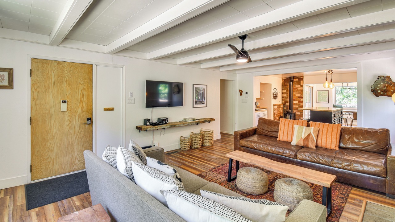 Photo of Livingroom in Strawberry