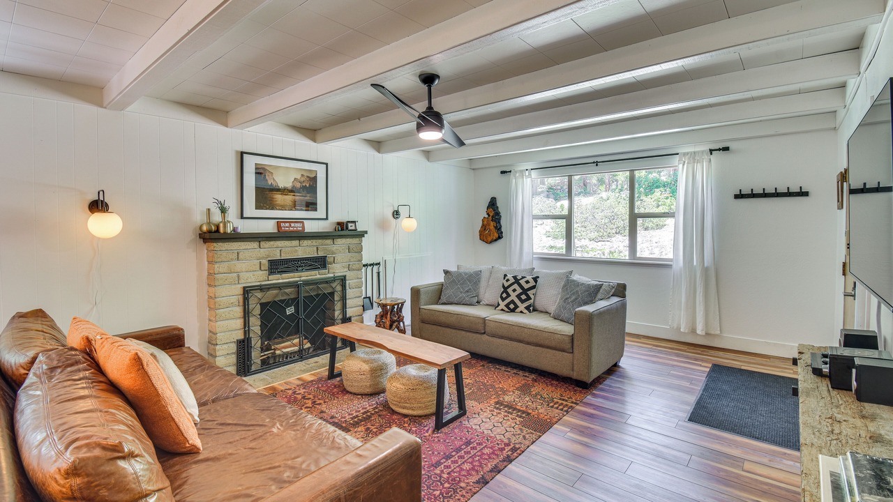 Photo of Livingroom in Strawberry