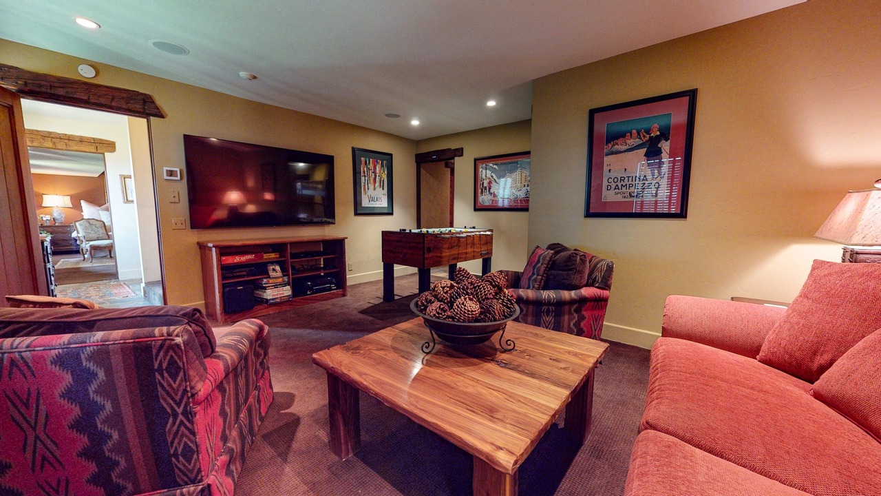 Photo of Bedroom in Mammoth Lakes