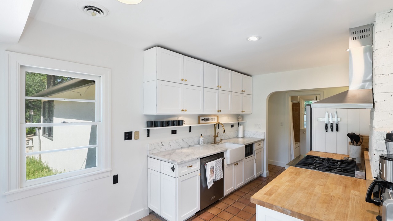 Photo of Kitchen in St. Helena