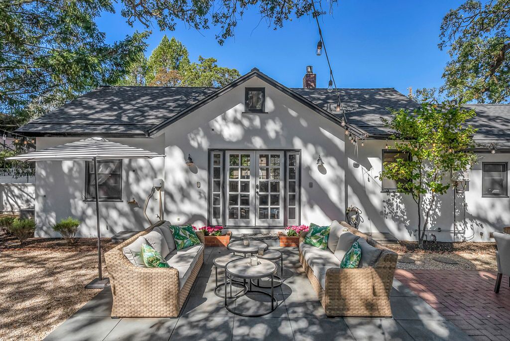 Photo of Patio Balcony in St. Helena