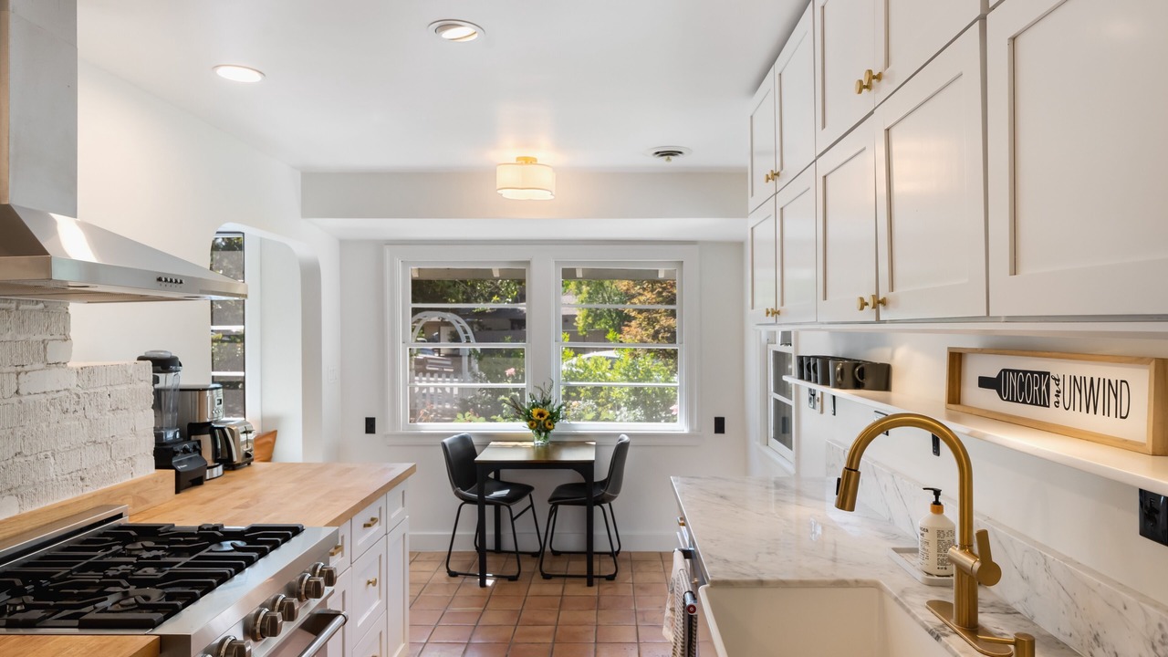 Photo of Kitchen in St. Helena
