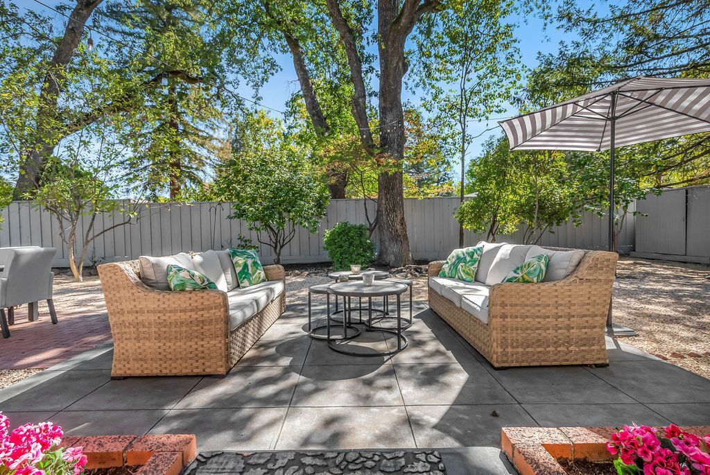 Photo of Patio Balcony in St. Helena