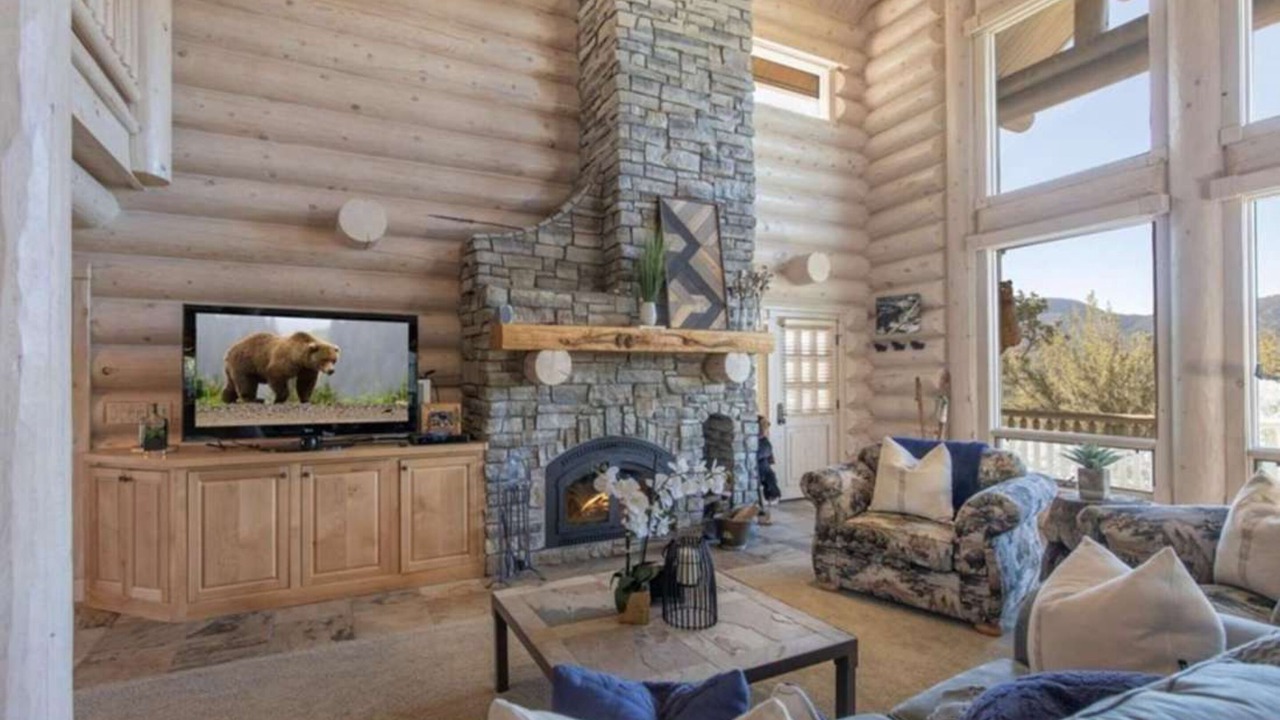 Photo of Livingroom in Castle Glen Estates