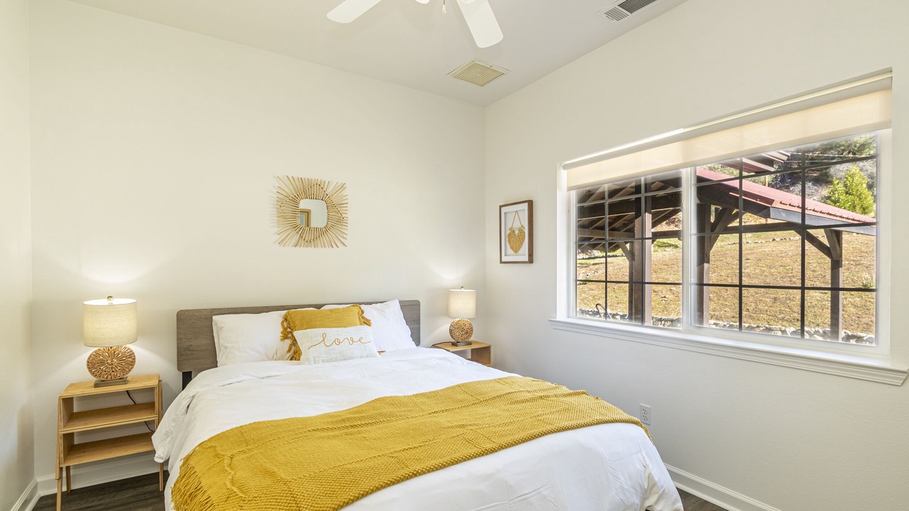 Photo of Bedroom in Oakhurst