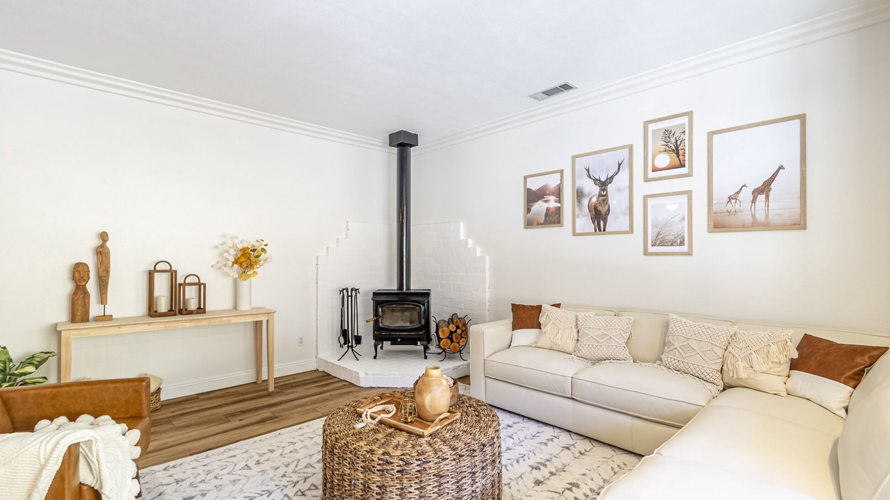 Photo of Livingroom in Oakhurst