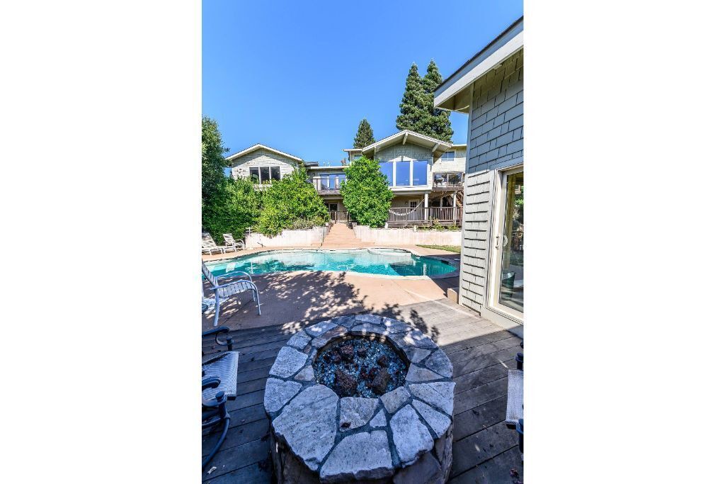 Photo of Outdoor in Northwood - Tara